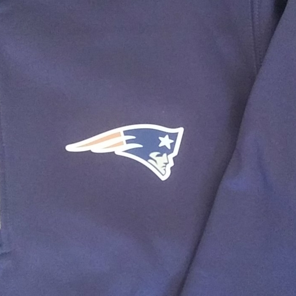 NFL Team Pullover Top. - Picture 4 of 8